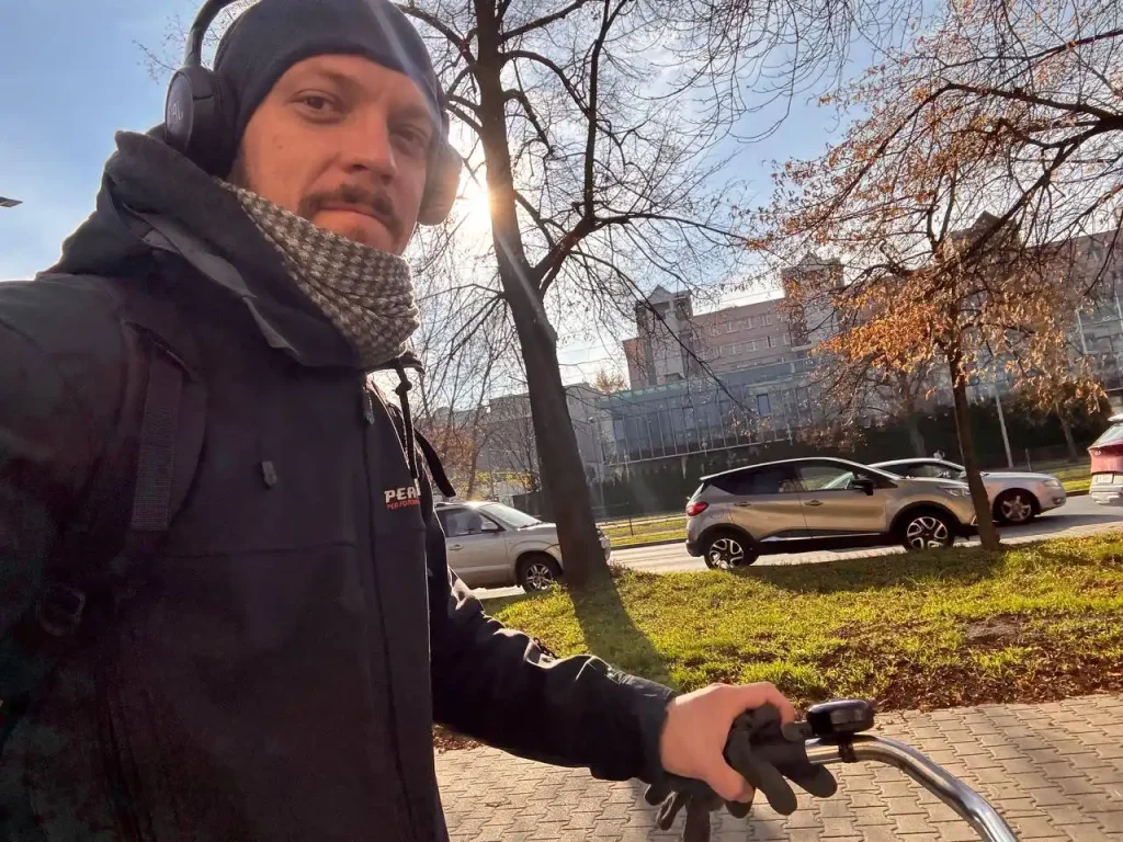 jazda na rowerze zimą porady rowerowe na to jak dbaćo rower i zmotywować się do jazdy na rowerze zimą